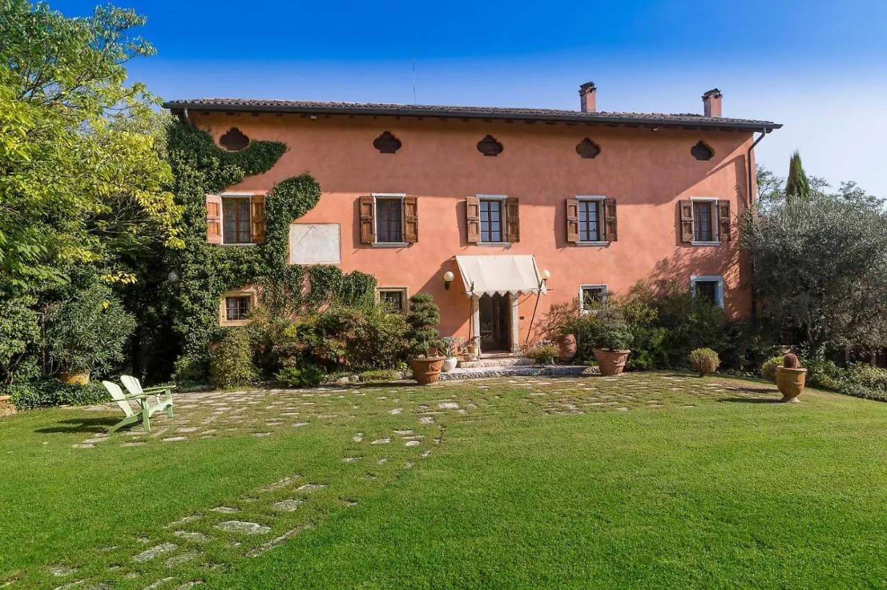 Villa Relais Manerba Monzambano 0*,  Italy