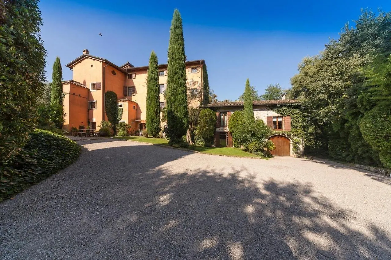 Villa Relais Manerba مونزامبانو